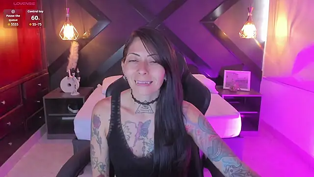 Snapshot of dark_gotica chatting on November 7, 2025, 7:14 pm dark gotica online show from November 7, 2025, 7:14 pm