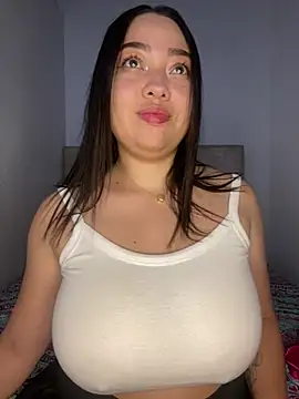 MissPerlaa online show from December 28, 2024, 8:36 pm