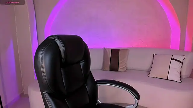 Snapshot of AlessiaCorleone_ chatting on October 9, 2025, 5:22 pm AlessiaCorleone online show from October 9, 2025, 5:22 pm