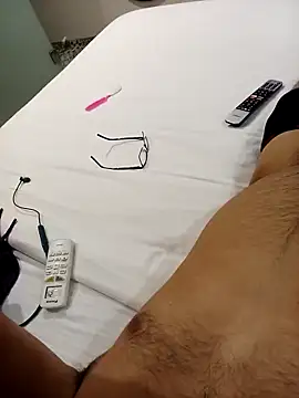 Snapshot of desiboy154 chatting on April 16, 2026, 6:09 pm desiboy154 online show from April 16, 2026, 6:09 pm