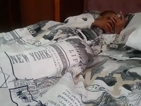 ShooingBunch online show from September 18, 2025, 6:48 am