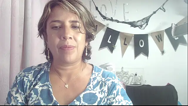 Snapshot of Victoria_meester chatting on October 7, 2025, 9:01 pm Victoria meester online show from October 7, 2025, 9:01 pm