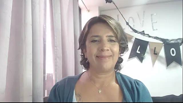 Snapshot of Victoria_meester chatting on October 21, 2025, 7:47 pm Victoria meester online show from October 21, 2025, 7:47 pm