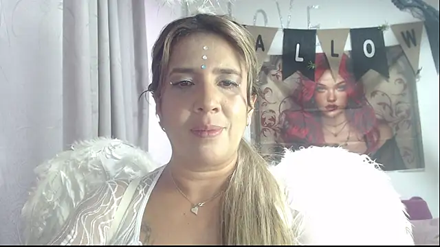 Snapshot of Victoria_meester chatting on November 2, 2025, 8:55 pm Victoria meester online show from November 2, 2025, 8:55 pm