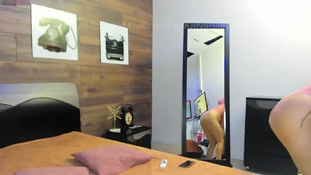 Snapshot of KatyaBlonding chatting on November 13, 2025, 4:06 pm KatyaBlonding online show from November 13, 2025, 4:06 pm