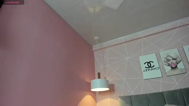 dolly zoe online show from October 11, 2025, 1:38 am