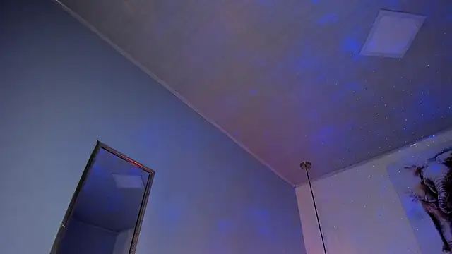 ayshel   online show from March 12, 2026, 5:24 am