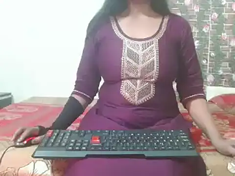 Snapshot of nikitahot3 chatting on January 13, 2025, 9:08 am nikitahot3 online show from January 13, 2025, 9:08 am