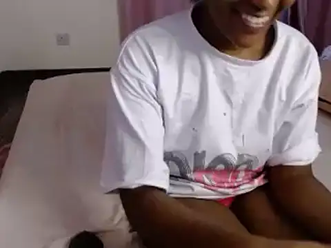 Snapshot of savage_laura chatting on February 9, 2025, 11:25 am savage laura online show from February 9, 2025, 11:25 am