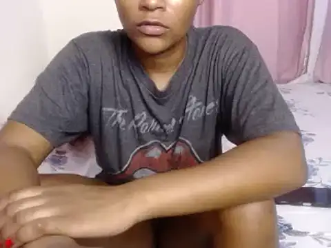 Snapshot of savage_laura chatting on March 2, 2025, 12:43 pm savage laura online show from March 2, 2025, 12:43 pm