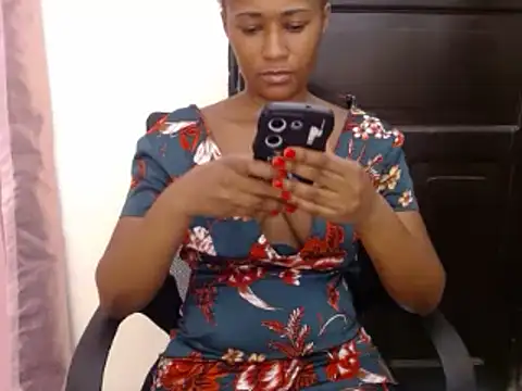 Snapshot of savage_laura chatting on March 3, 2025, 12:16 pm savage laura online show from March 3, 2025, 12:16 pm