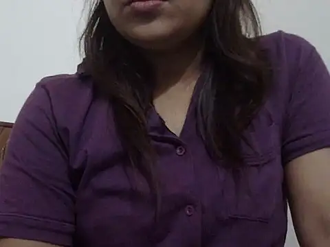 shekira99 online show from January 19, 2026, 2:10 pm