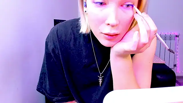 Snapshot of dollmore chatting on November 29, 2025, 2:58 am dollmore online show from November 29, 2025, 2:58 am