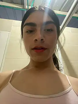 valendoll online show from February 5, 2025, 11:17 pm