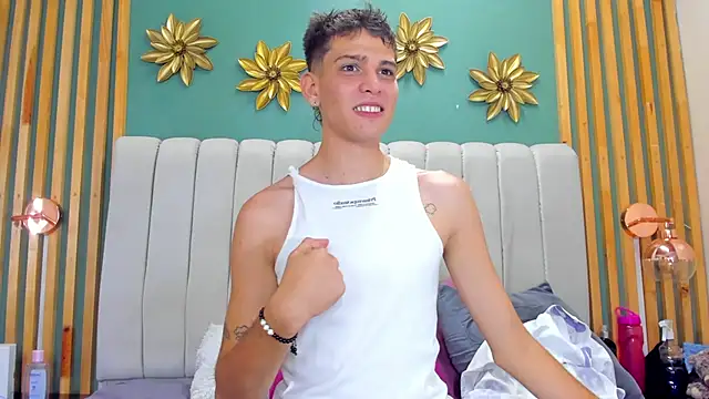 Snapshot of Jasson_smit chatting on December 27, 2024, 4:43 pm Jasson smit online show from December 27, 2024, 4:43 pm