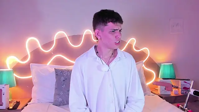 Snapshot of Jasson_smit chatting on September 27, 2025, 8:03 pm Jasson smit online show from September 27, 2025, 8:03 pm