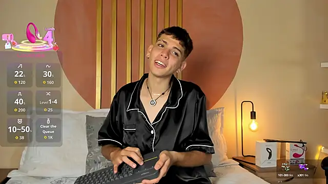 Snapshot of Jasson_smit chatting on October 12, 2025, 1:32 pm Jasson smit online show from October 12, 2025, 1:32 pm