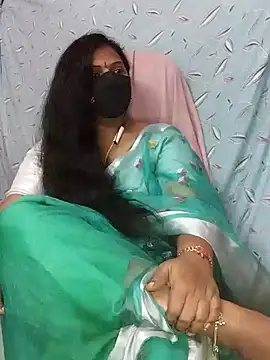 Snapshot of yours-kavaya chatting on December 6, 2024, 2:13 am yours-kavaya online show from December 6, 2024, 2:13 am