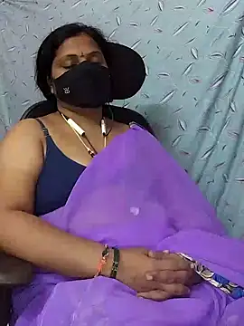 Snapshot of yours-kavaya chatting on December 8, 2024, 7:54 pm yours-kavaya online show from December 8, 2024, 7:54 pm