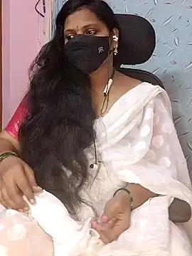 Snapshot of yours-kavaya chatting on December 10, 2024, 3:33 pm yours-kavaya online show from December 10, 2024, 3:33 pm