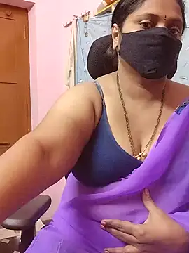 Snapshot of yours-kavaya chatting on December 14, 2024, 2:45 am yours-kavaya online show from December 14, 2024, 2:45 am