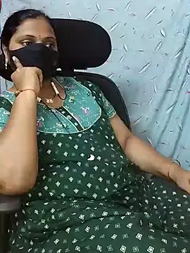 Snapshot of yours-kavaya chatting on January 2, 2025, 5:03 am yours-kavaya online show from January 2, 2025, 5:03 am