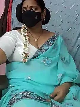 Snapshot of yours-kavaya chatting on January 3, 2025, 7:27 am yours-kavaya online show from January 3, 2025, 7:27 am