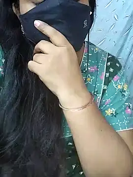 Snapshot of yours-kavaya chatting on January 3, 2025, 5:53 pm yours-kavaya online show from January 3, 2025, 5:53 pm