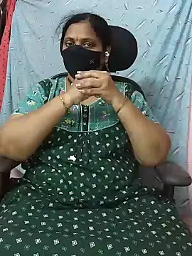 Snapshot of yours-kavaya chatting on January 10, 2025, 5:13 pm yours-kavaya online show from January 10, 2025, 5:13 pm