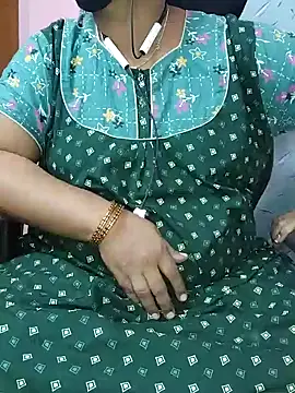 Snapshot of yours-kavaya chatting on January 23, 2025, 12:57 am yours-kavaya online show from January 23, 2025, 12:57 am