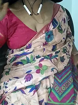 Snapshot of yours-kavaya chatting on March 12, 2025, 5:46 am yours-kavaya online show from March 12, 2025, 5:46 am