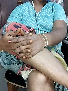 Snapshot of yours-kavaya chatting on October 5, 2025, 10:57 am yours-kavaya online show from October 5, 2025, 10:57 am