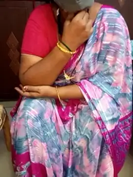 Snapshot of yours-kavaya chatting on October 25, 2025, 11:43 pm yours-kavaya online show from October 25, 2025, 11:43 pm