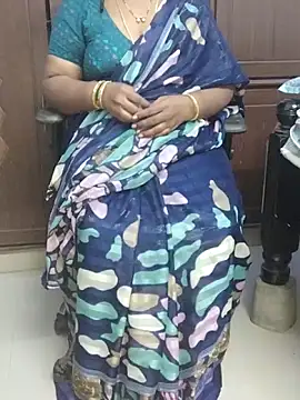 Snapshot of yours-kavaya chatting on October 30, 2025, 11:00 am yours-kavaya online show from October 30, 2025, 11:00 am