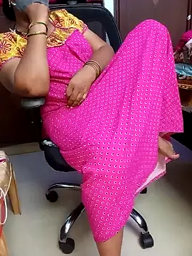 Snapshot of yours-kavaya chatting on November 1, 2025, 4:09 pm yours-kavaya online show from November 1, 2025, 4:09 pm