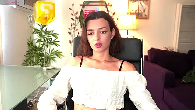 Snapshot of olivia_jeas chatting on May 11, 2026, 11:24 pm olivia jeas online show from May 11, 2026, 11:24 pm