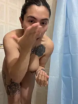 emma rouse69 online show from October 21, 2025, 2:07 pm