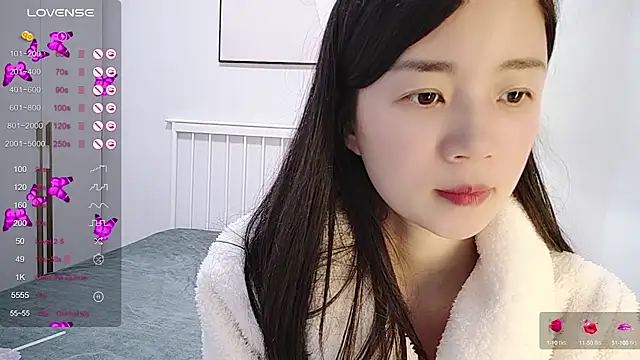 Snapshot of A-xena chatting on December 6, 2024, 2:17 pm A-xena online show from December 6, 2024, 2:17 pm