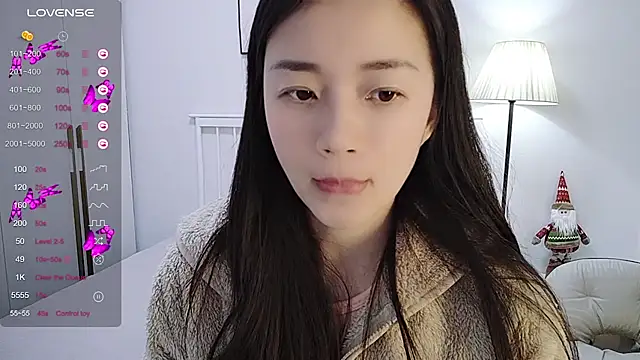 Snapshot of A-xena chatting on December 14, 2024, 8:13 am A-xena online show from December 14, 2024, 8:13 am