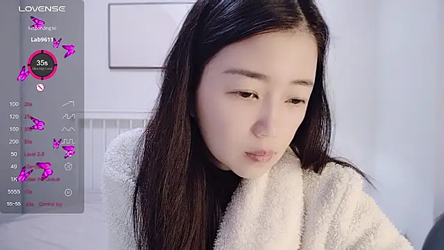Snapshot of A-xena chatting on December 24, 2024, 2:21 am A-xena online show from December 24, 2024, 2:21 am