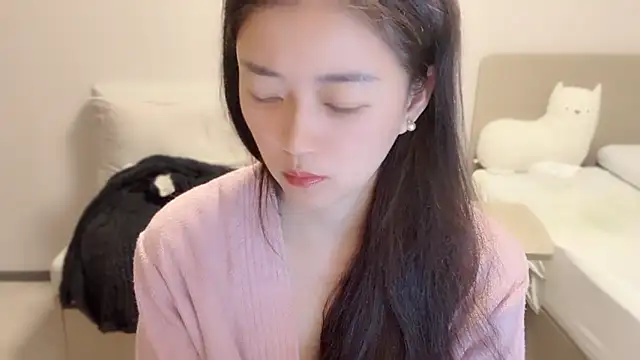 Snapshot of A-xena chatting on October 24, 2025, 2:41 am A-xena online show from October 24, 2025, 2:41 am