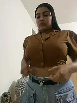 Snapshot of NatashaBrown12 chatting on February 18, 2026, 11:01 pm NatashaBrown12 online show from February 18, 2026, 11:01 pm