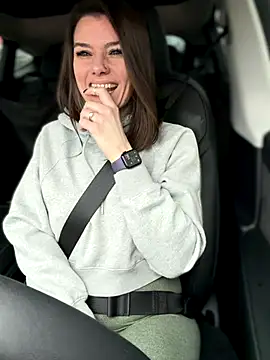 LadyLena1 online show from December 18, 2025, 9:10 pm