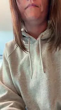 LadyLena1 online show from April 7, 2026, 9:37 pm