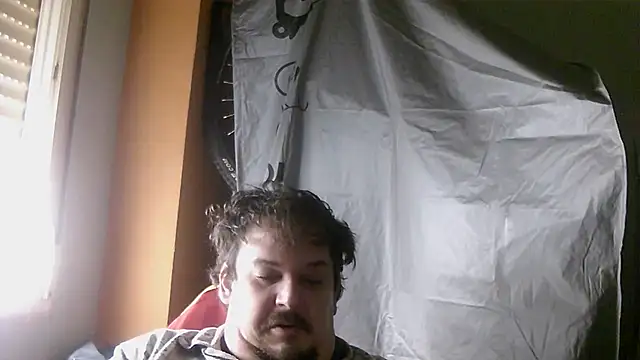 porkorossy online show from December 3, 2025, 9:40 am