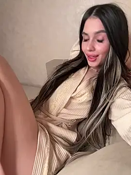 SofiaLaLight online show from April 18, 2026, 7:58 pm