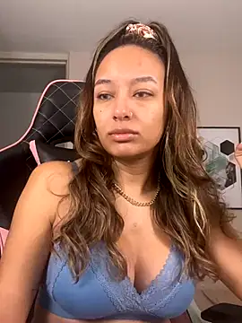 DianaHopson online show from September 21, 2025, 11:23 am