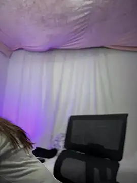 Snapshot of lilian_prada chatting on February 24, 2026, 9:13 pm lilian prada online show from February 24, 2026, 9:13 pm