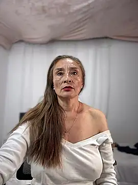 Snapshot of lilian_prada chatting on March 1, 2026, 2:52 pm lilian prada online show from March 1, 2026, 2:52 pm