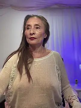 lilian prada online show from May 14, 2026, 9:54 pm